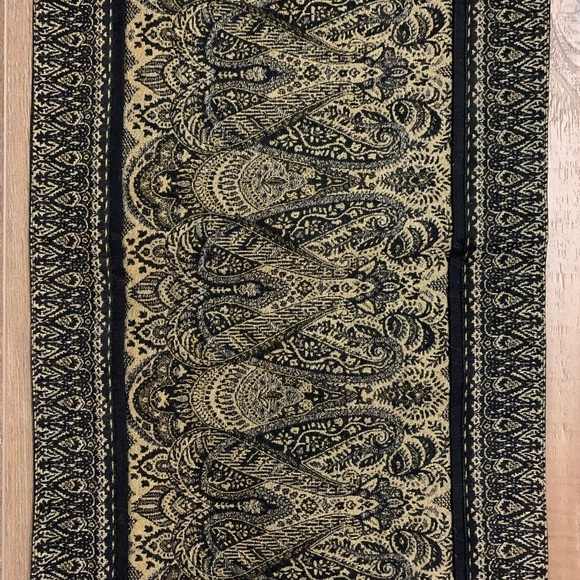 Crate & Barrel place mats - Picture 2 of 6